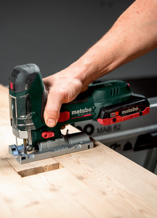 Metabo ST 18 LT 130 BL Akku Stichsäge 18 V 130 mm Brushless + 2x Akku 2,0 Ah + Ladegerät