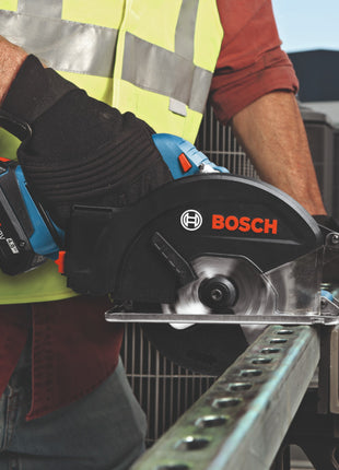 Bosch GKM 18V-50 Professional Akku Metall Handkreissäge 18 V 136 mm Brushless + 1x Akku 4,0 Ah + L-Boxx - ohne Ladegerät