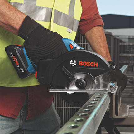 Bosch GKM 18V-50 Professional cordless metal circular saw 18 V 136 mm brushless + 1x rechargeable battery 4.0 Ah + charger + L-Boxx