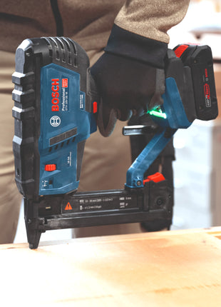 Bosch GTH 18V-38 M Professional Pince à bois sans fil 18 V 5,8 x 10 - 38 mm Brushless ( 0601482501 ) + L-Boxx - sans batterie, sans chargeur