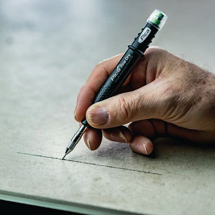 Pica Finemarker Fine Dry 0,9 ( 4000871422 ) lunghezza 20 cm con 5 ricariche di grafite HB