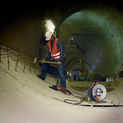 Brennenstuhl tambor de cable professionalLINE SteelCore (8000809077) 25 m caucho 3 x 2,5 mm² chapa de acero aislado IP44