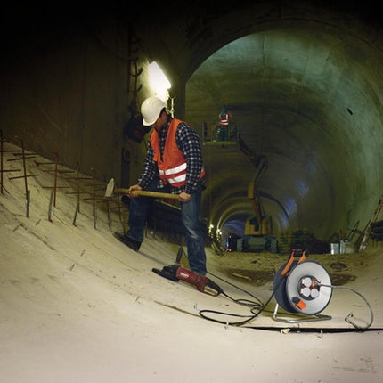 Brennenstuhl tambor de cable professionalLINE SteelCore (8000809077) 25 m caucho 3 x 2,5 mm² chapa de acero aislado IP44