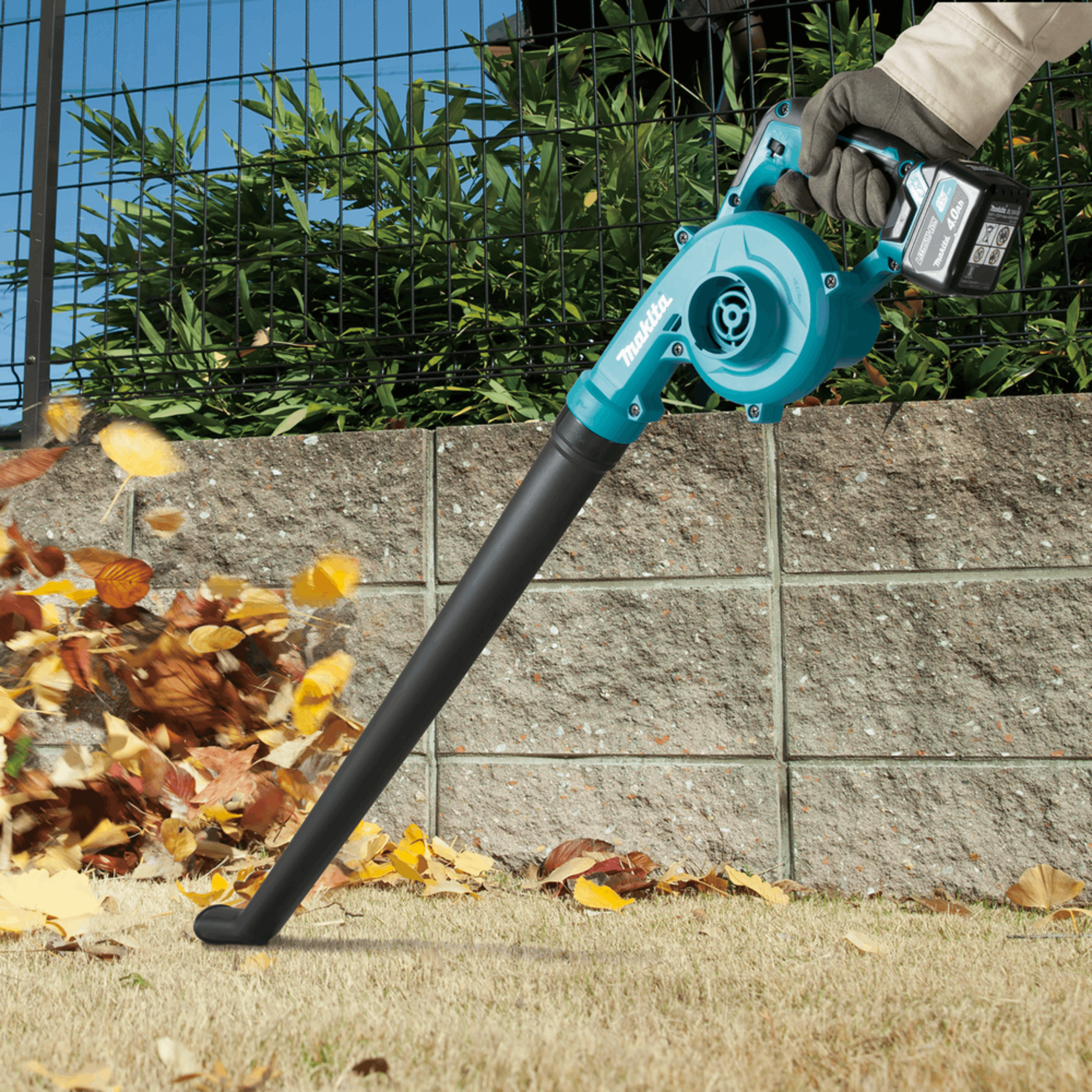 Makita UB 101 DSM1 Akku Geblaese 12 V max 1x Akku 4 0 Ah Ladegeraet 4 - toolbrothers