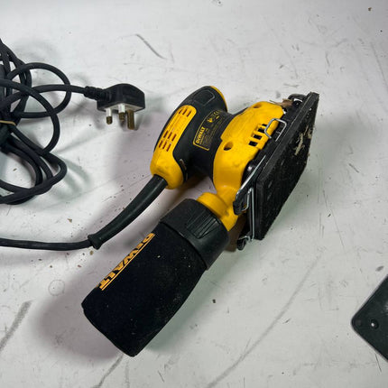 DeWalt DWE 6411 QS Schwingschleifer 230 Watt Klettfix 108 x 115 mm Staubsack Reparaturgeraet 4 - toolbrothers