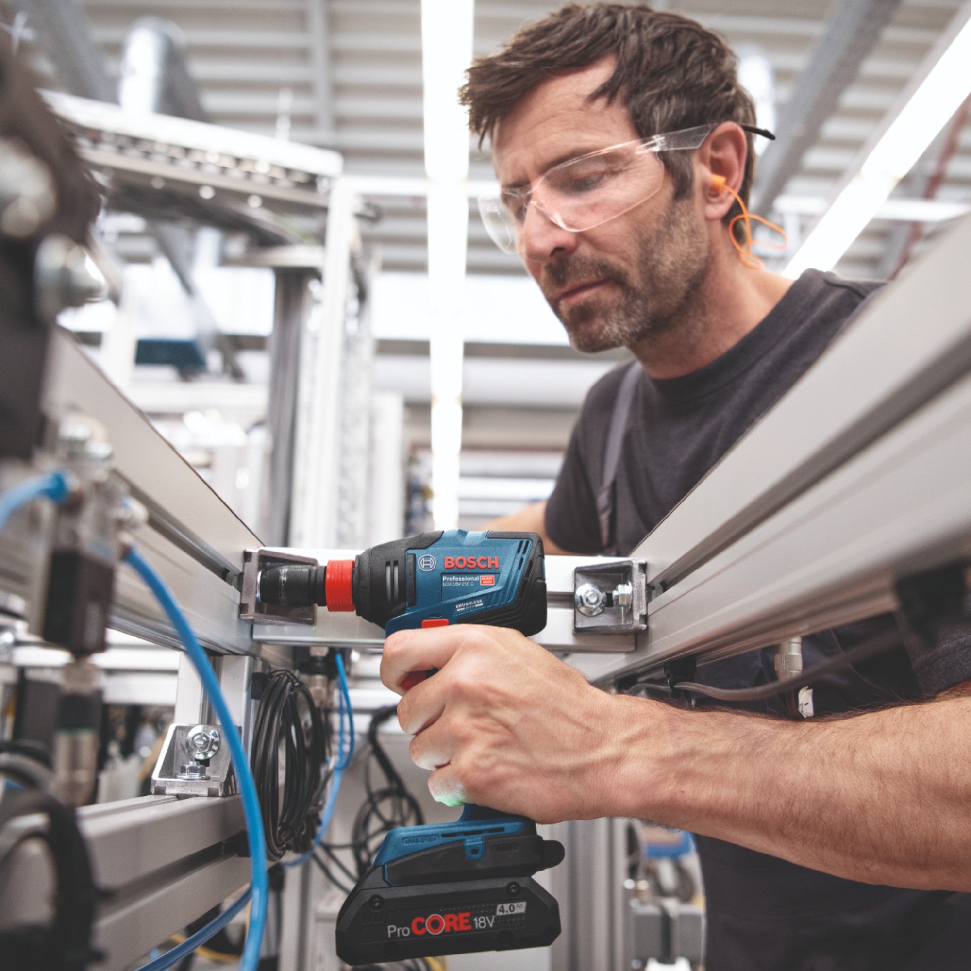 Bosch GDX 18V 210 C Professional Akku Drehschlagschrauber 18 V 210 Nm Brushless 2x Akku 2 0 Ah Ladegeraet 4 - toolbrothers