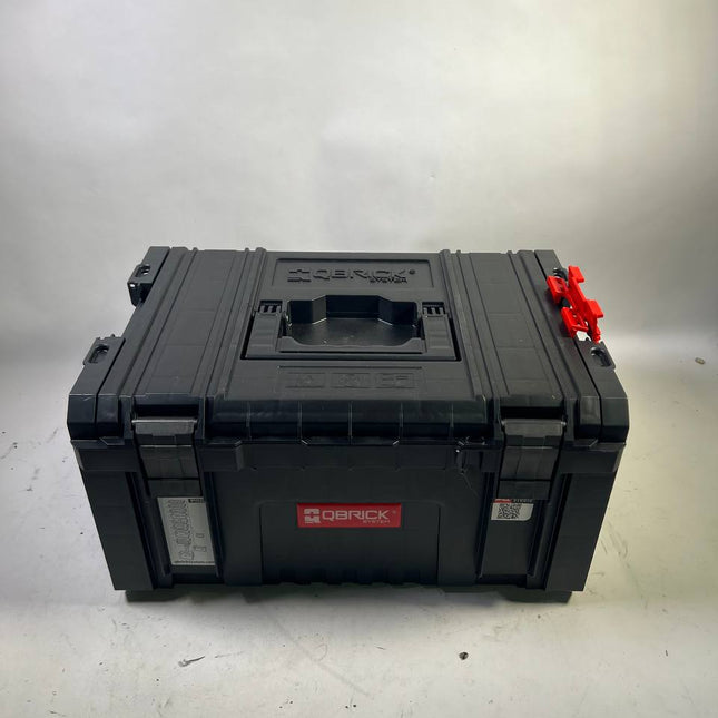 Qbrick System PRO Toolbox 2 0 stapelbar 450 x 334 x 240 mm 19 l IP54 Unvollstaendig 1 - toolbrothers