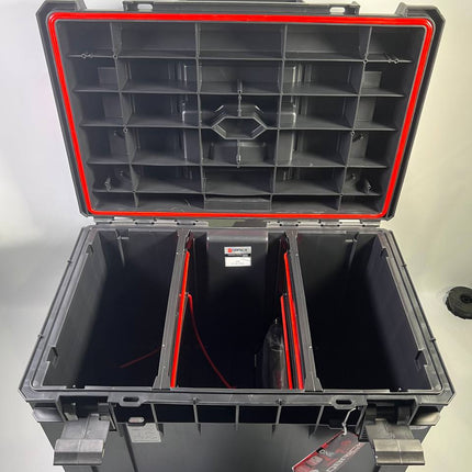 Qbrick System ONE 450 1 0 Technik Werkzeugkoffer 585 x 385 x 420 mm 52 l stapelbar IP66 alte Version ohne Gewindeeinsaetze Beschaedigt 1 - toolbrothers