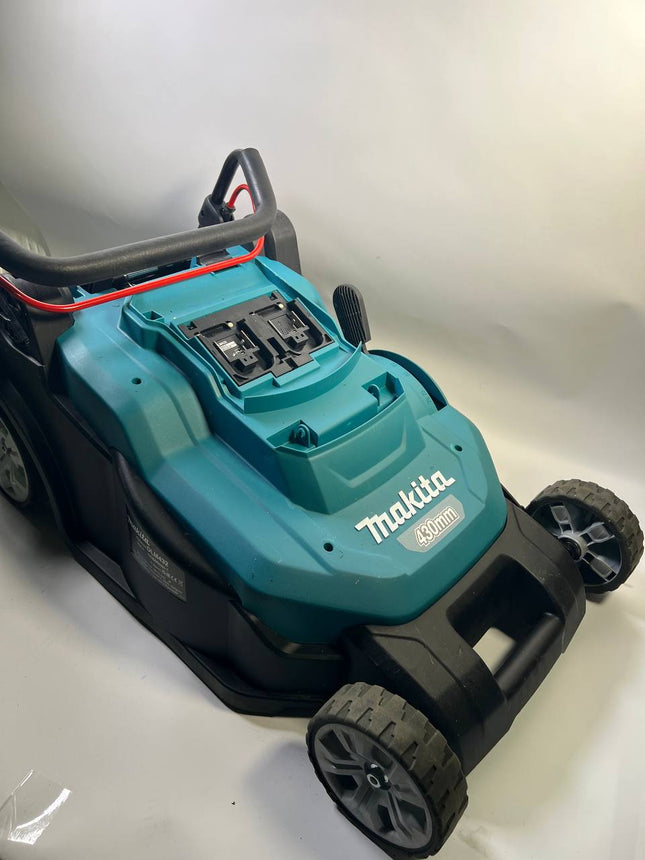 Makita DLM 432 Z Akku Rasenmaeher 36 V 2x 18 V 43 cm Brushless Solo Gebraucht 0 - toolbrothers