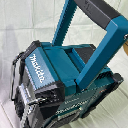 Makita MR 002 GZ Akku Radio 12 V 40 V max CXT LXT XGT FM 3 5 mm AUX USB IP65 Solo ohne Akku ohne Ladegeraet Reparaturgeraet 1 - toolbrothers