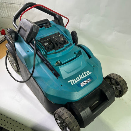 Makita DLM 382 PM2 Akku Rasenmaeher 36 V 2x 18 V 38 cm 40 l 2x Akku 4 0 Ah Doppelladegeraet Reparaturgeraet 0 - toolbrothers