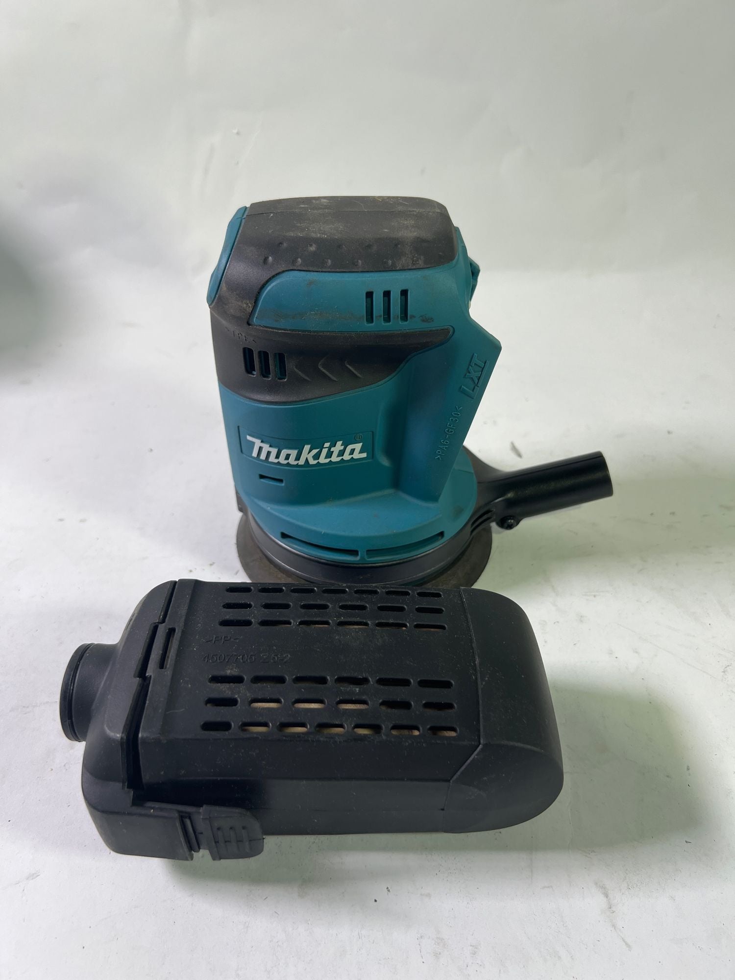 Makita DBO 180 Z Akku Exzenterschleifer 18 V 125 mm Solo ohne Akku ohne Ladegeraet Gebraucht 0 - toolbrothers