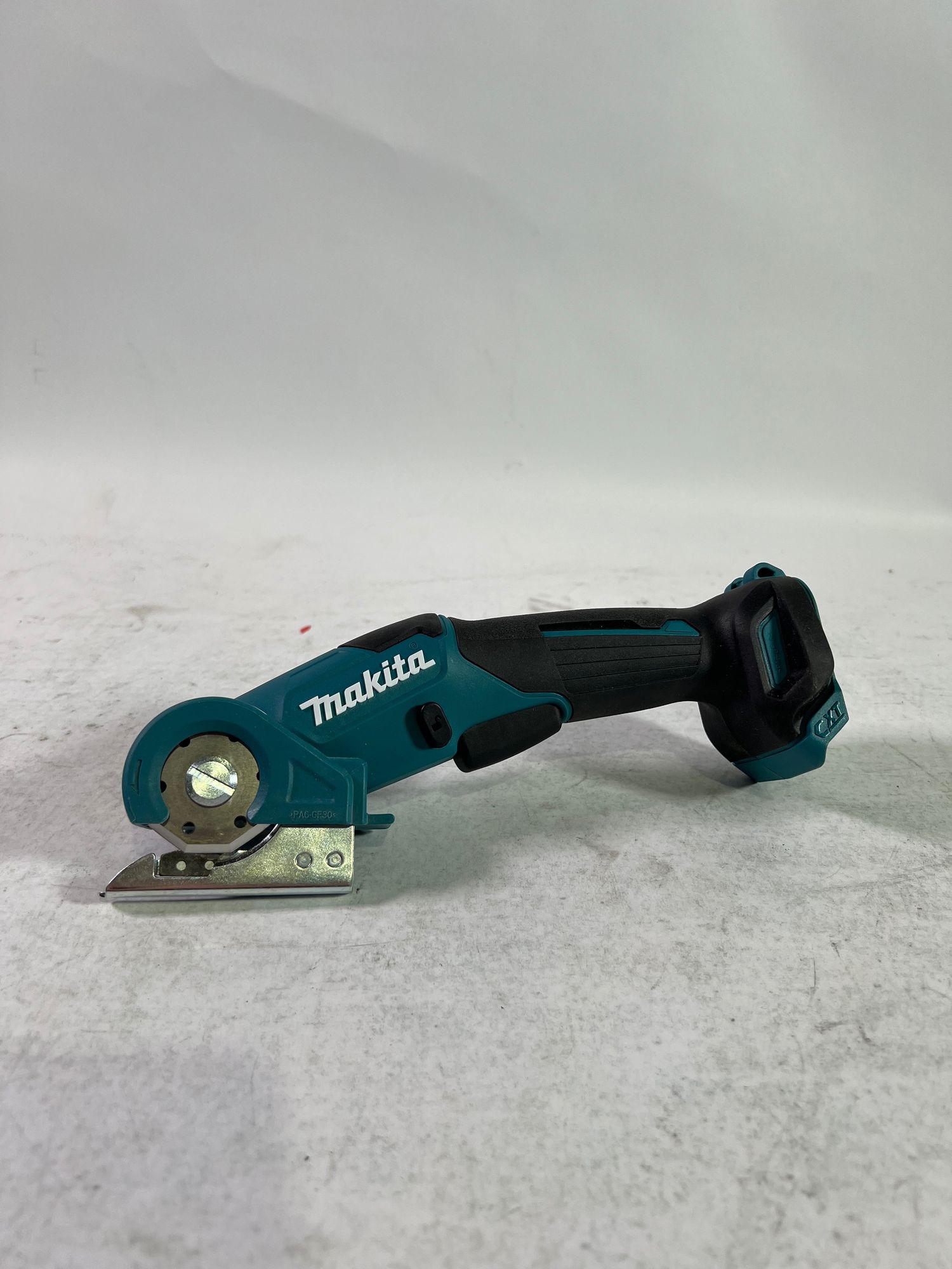 Makita CP 100 DZ 10 8V Akku Universalschere Multi Cutter Solo ohne Akku ohne Ladegeraet Reparaturgeraet 0 - toolbrothers