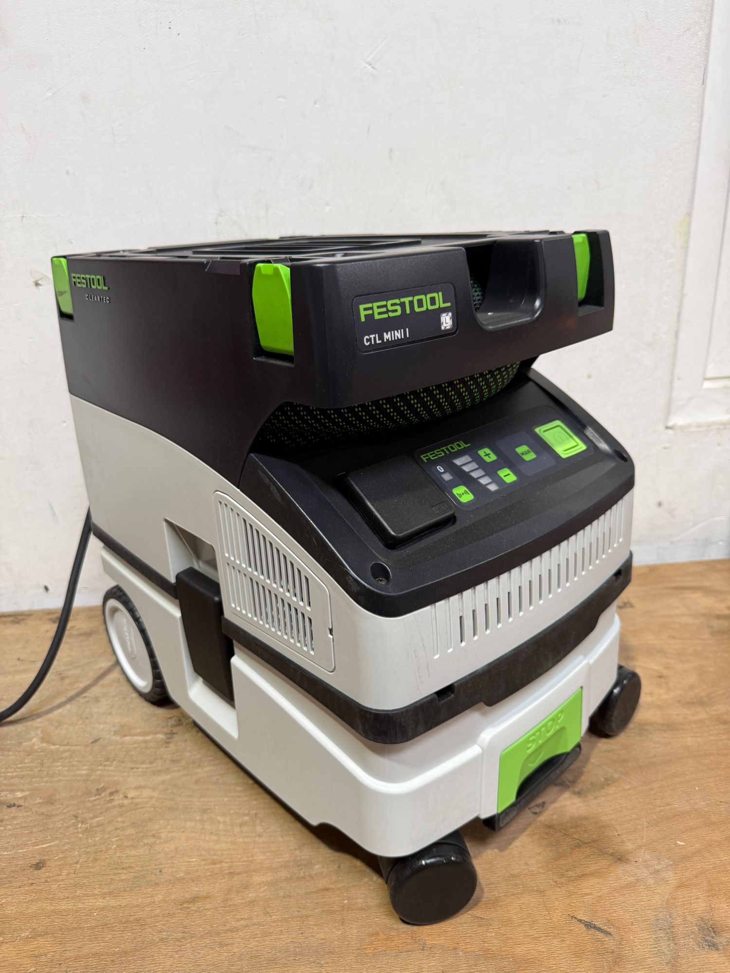 Festool CTL MINI I CLEANTEC Absaugmobil 1200 Watt 10 l Staubklasse L 578311 Nachfolger von 574840 OVP Beschaedigt 1 - toolbrothers
