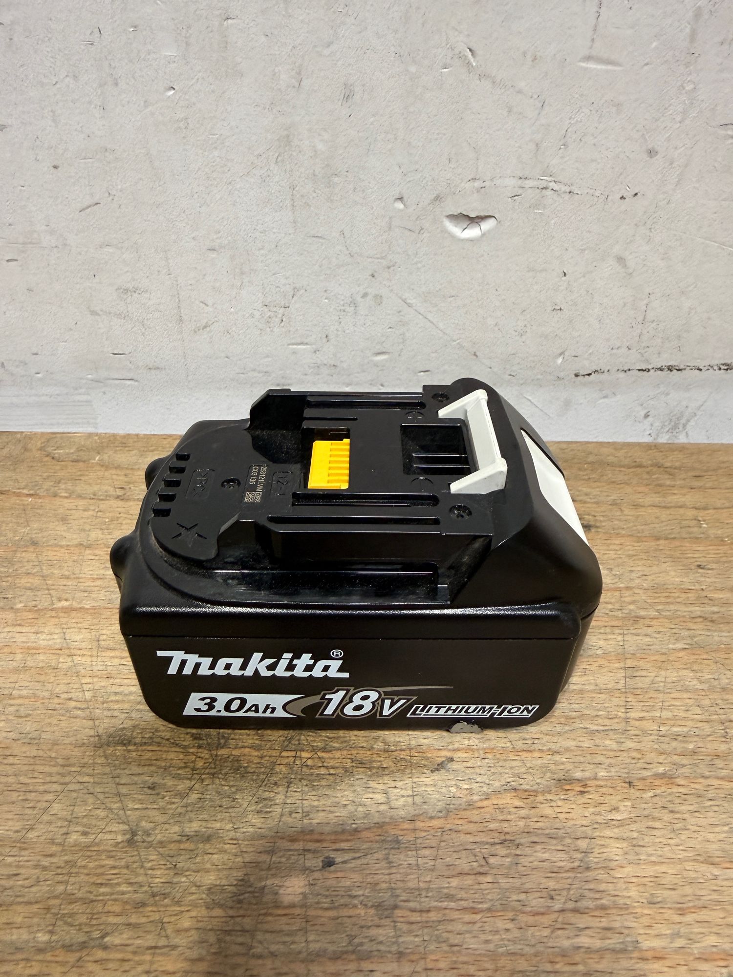 Makita BL 1830 B Li Ion Akku 18 V 3 0 Ah 3000 mAh 197599 5 mit LED Anzeige original kein Nachbau Gebraucht 2 - toolbrothers