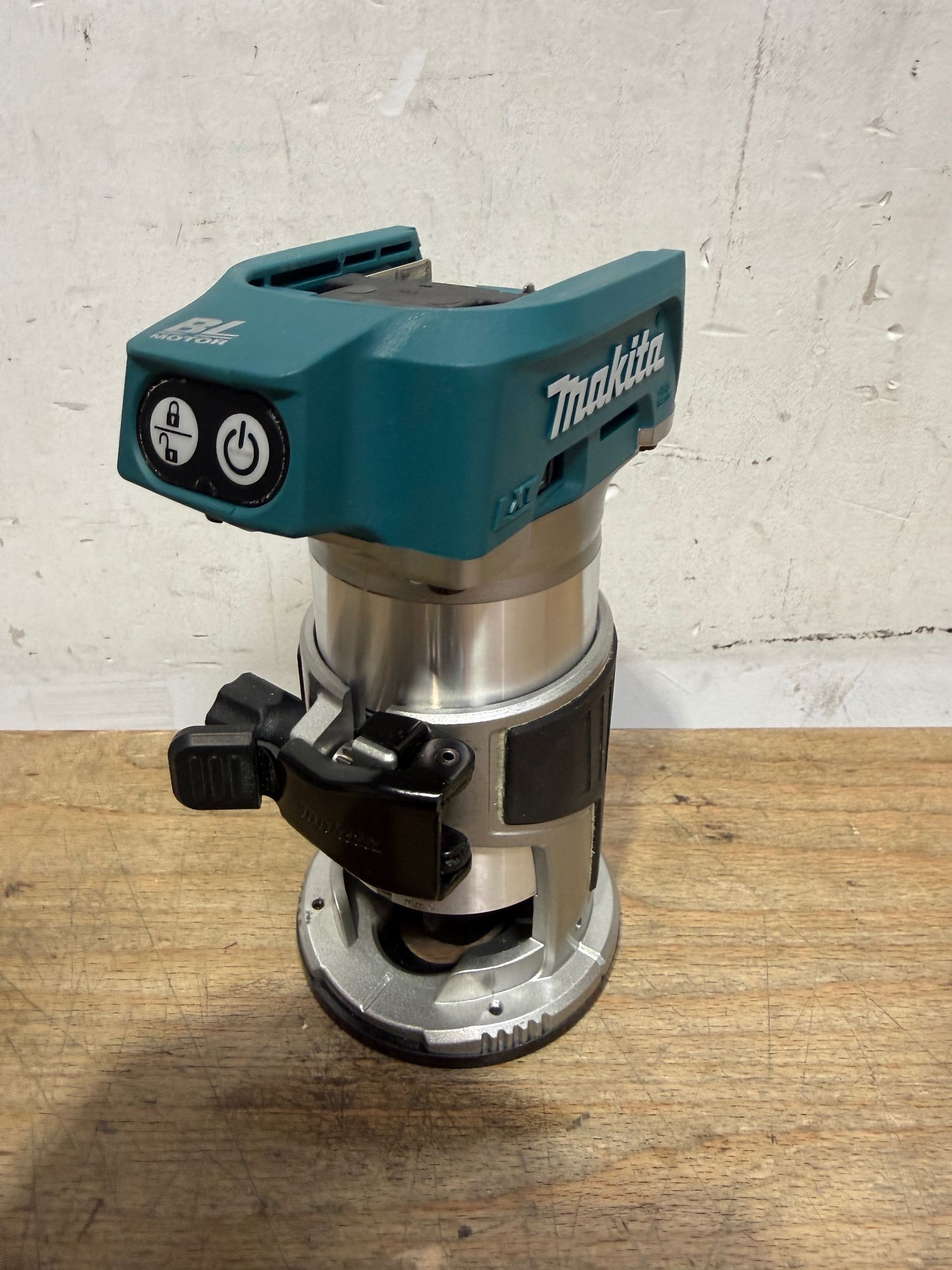 Makita DRT 50 Z Akku Multifunktionsfraese 18 V Brushless Solo ohne Akku ohne Ladegeraet Leicht Gebraucht 2 - toolbrothers