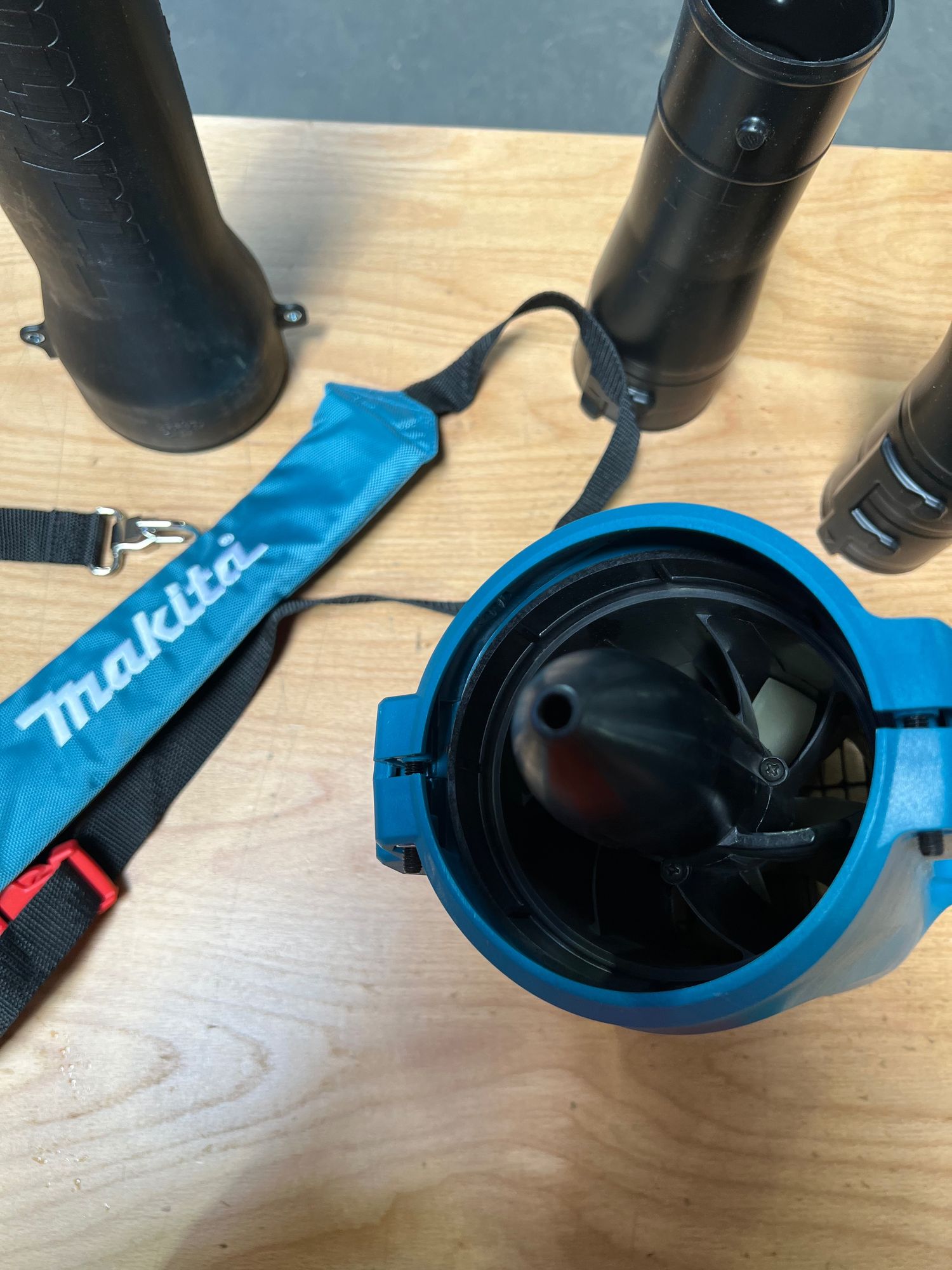 Makita DUB 184 Z Akku Geblaese 18 V Brushless Solo ohne Akku ohne Ladegeraet Reparaturgeraet 2 - toolbrothers