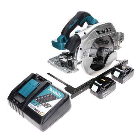 Sierra circular de mano a batería Makita DHS 900 RF2 36 V (2x 18 V) 235 mm sin escobillas + 2x batería 3,0 Ah + cargador