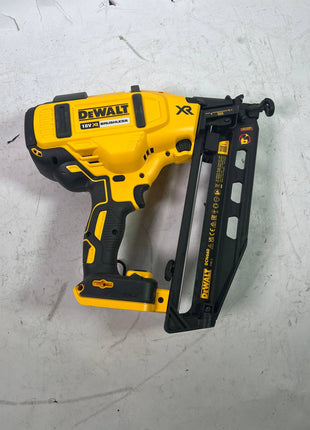 DeWalt DCN 660 N Akku Nagler 18V 32 63mm Brushless Solo Leicht Gebraucht 2 - toolbrothers