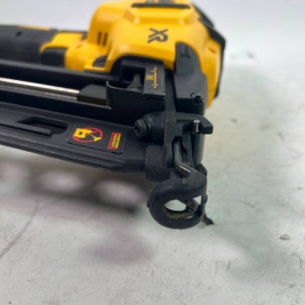 DeWalt DCN 660 N Akku Nagler 18V 32 63mm Brushless Solo Leicht Gebraucht 3 - toolbrothers