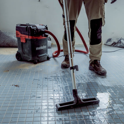 Metabo ASA 30 M PC Nass und Trockensauger im Einsatz - Flüssigkeit saugen