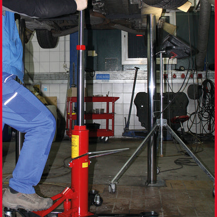 KS TOOLS Cric hydraulique avec plateau réglable et inclinable, 500kg ( 160.0334 )