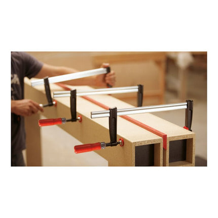 Zacisk śrubowy TPN z żeliwa ciągliwego BESSEY Szerokość mocowania 300 mm Występ 140 mm ( 4000831604 )