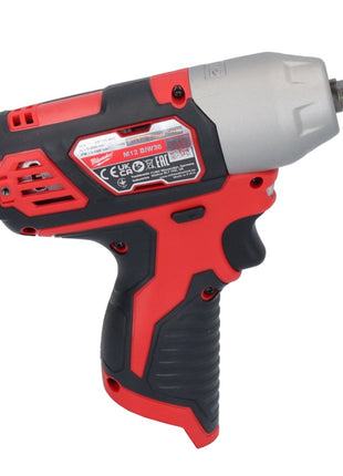 Llave de impacto inalámbrica Milwaukee M12 BIW38-202 12 V 135 Nm 3/8˝ + 2x baterías 2,0 Ah + cargador